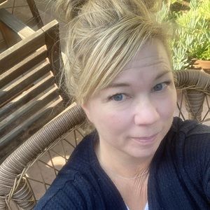 Meet your Posher, Sharon